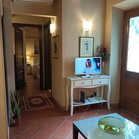 Rustico Di Corte 아파트 *